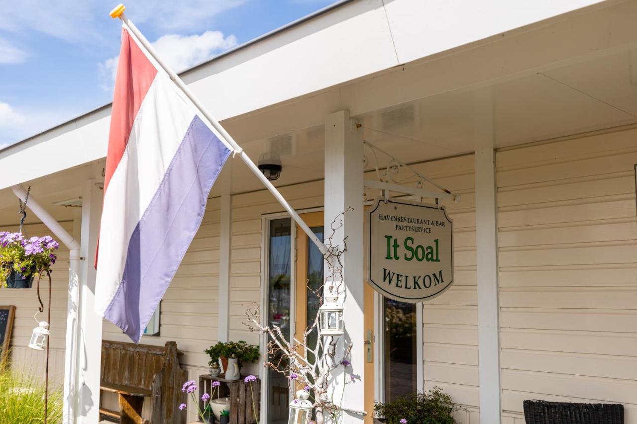 Marinapark Beach Resort Soal Workum Eksteriør billede